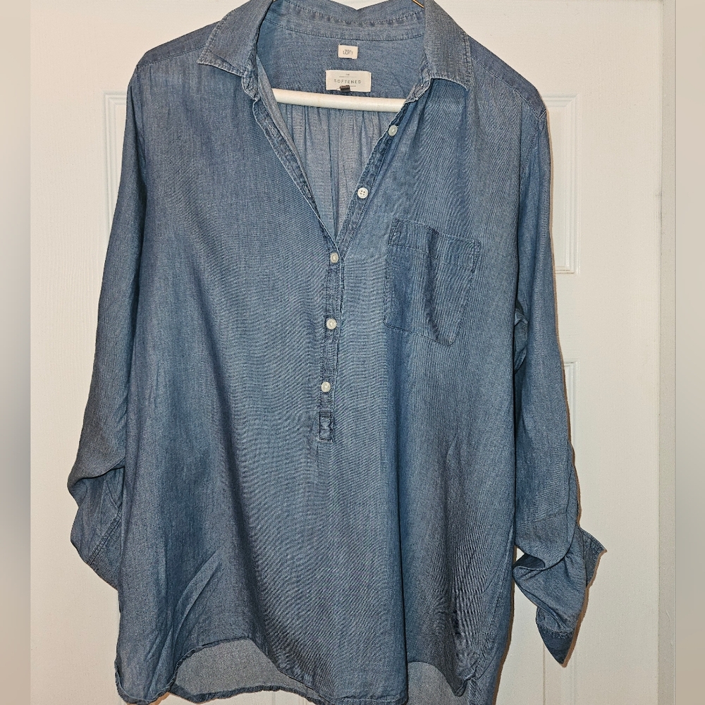 LOFT Women's Blue Button Down Shirt